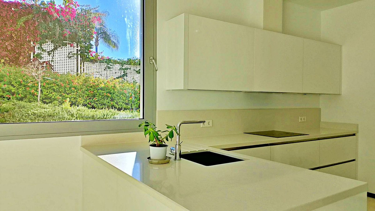 26872e3985fc6f09c3cb18274429f8a2 - 15