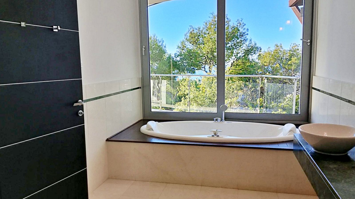 26872e3985fc6f09c3cb18274429f8a2 - 26