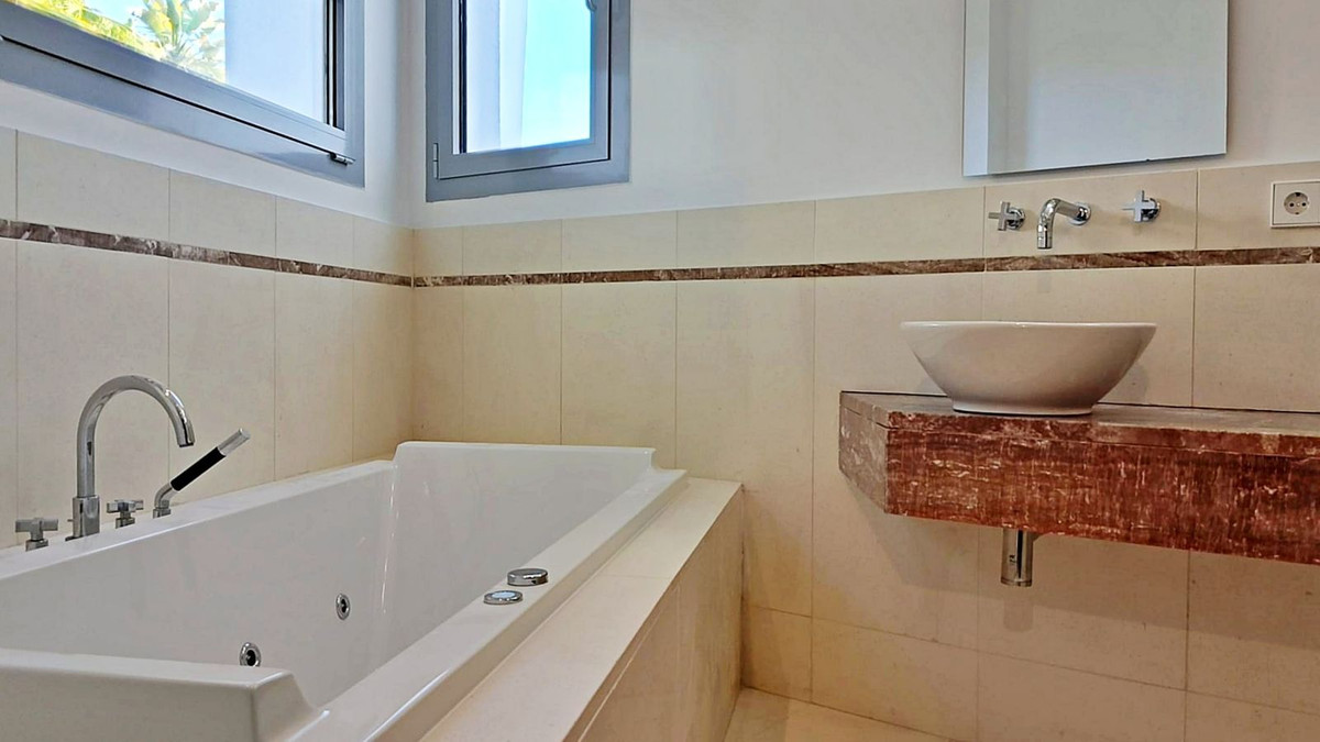 26872e3985fc6f09c3cb18274429f8a2 - 41