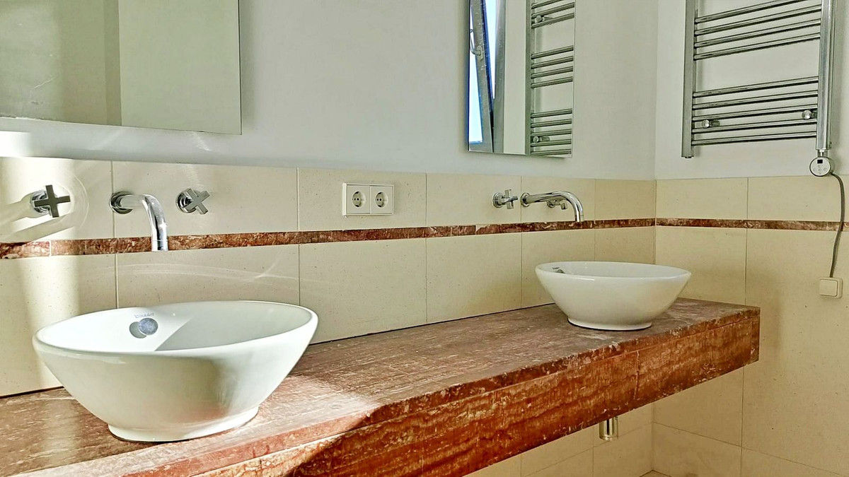 26872e3985fc6f09c3cb18274429f8a2 - 42