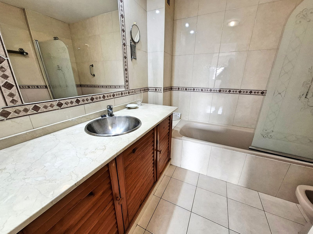 26c15c598c58e70de4837c3faadd2fe8 - 10