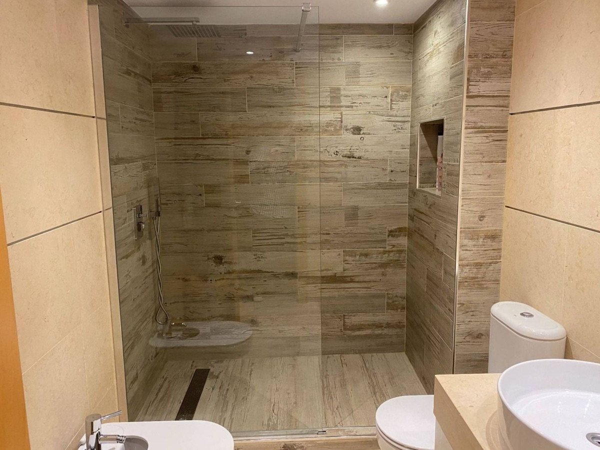 2796f8a1566b3ff137a6fd9c73dde349 - 16