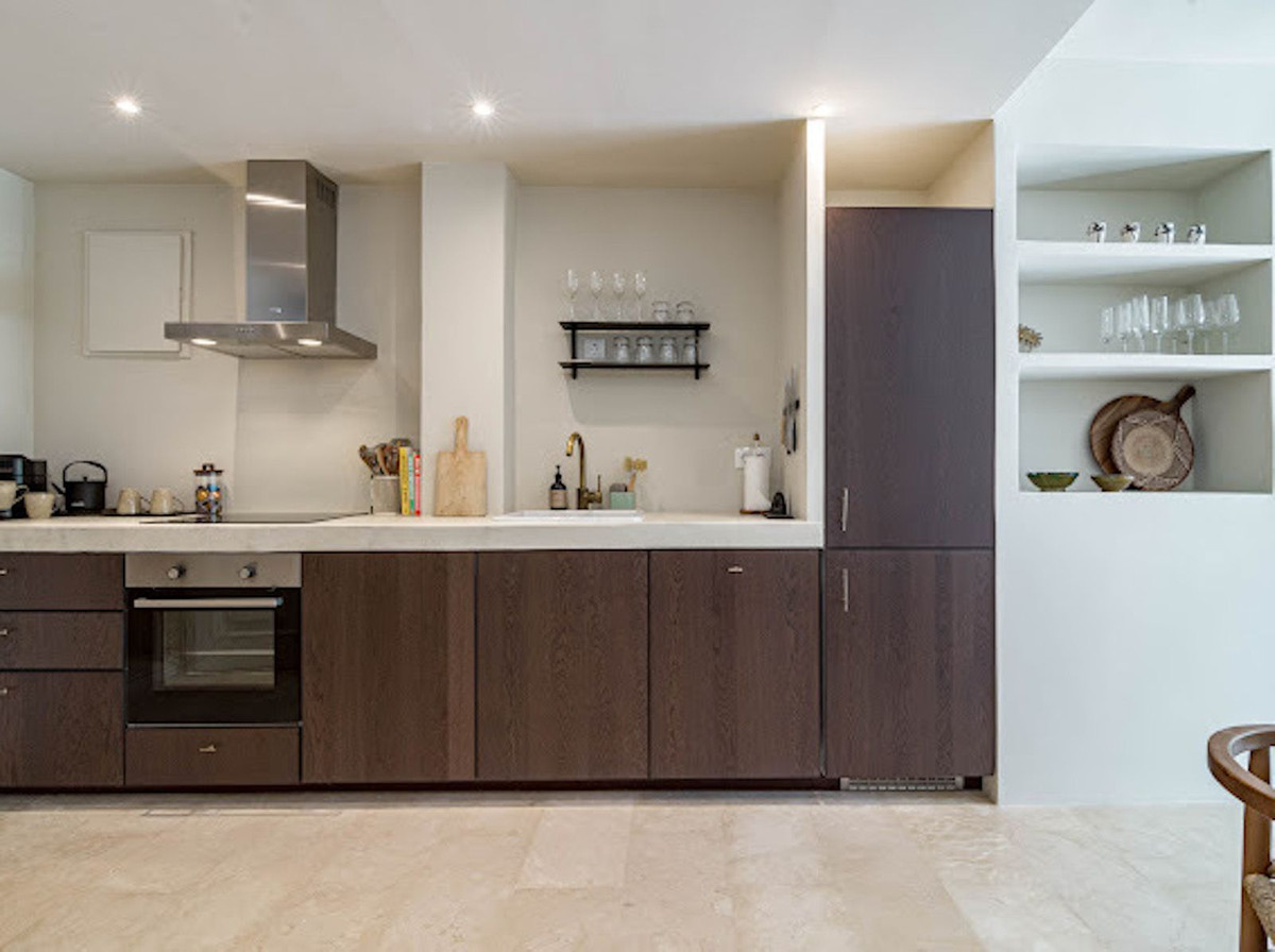 27e3cc0e8677232f0137e4ef464259dc - 11