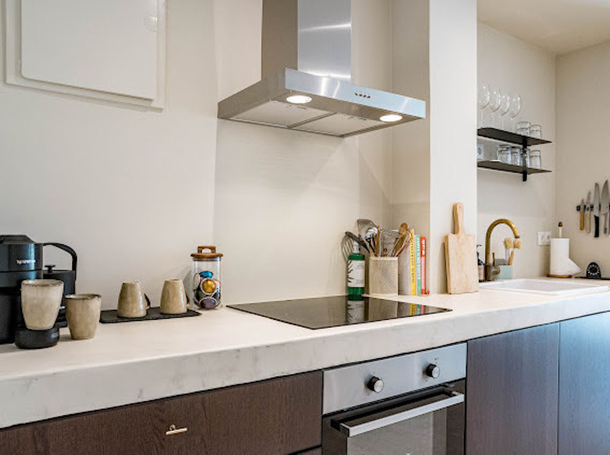 27e3cc0e8677232f0137e4ef464259dc - 12