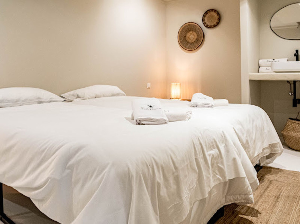 27e3cc0e8677232f0137e4ef464259dc - 20