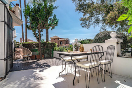 27e3cc0e8677232f0137e4ef464259dc - 21