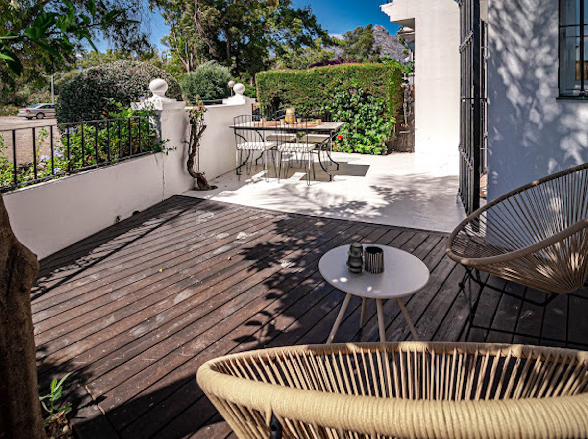 27e3cc0e8677232f0137e4ef464259dc - 24