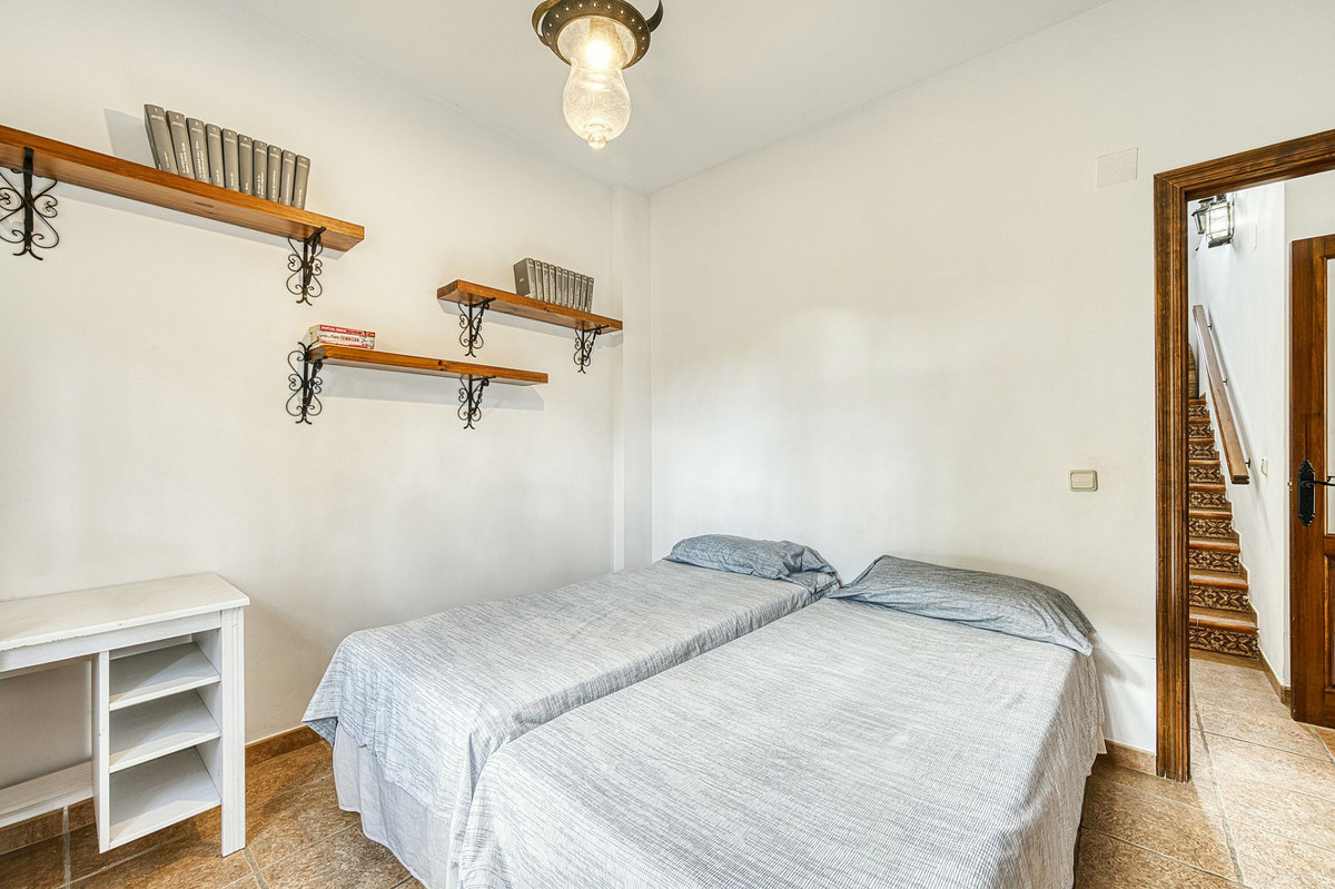 2879f8f599d099a0dabc51fc09266061 - 27