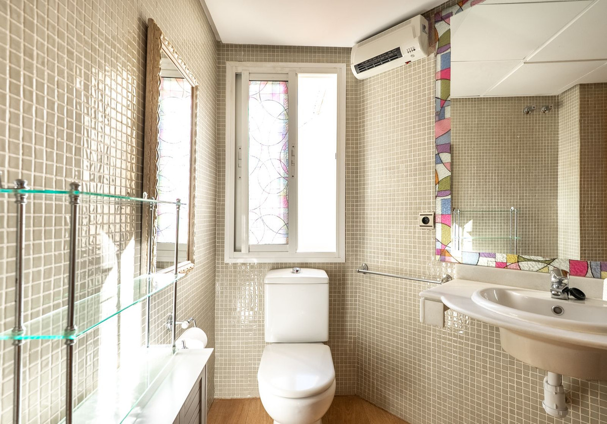 288663fa9c43241494c0bdb9ffe95e3a - 16