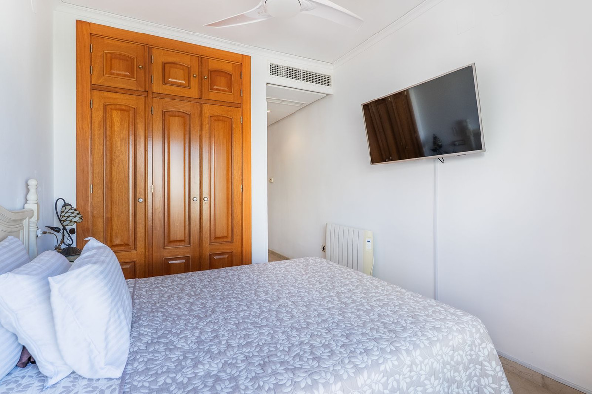 288663fa9c43241494c0bdb9ffe95e3a - 24