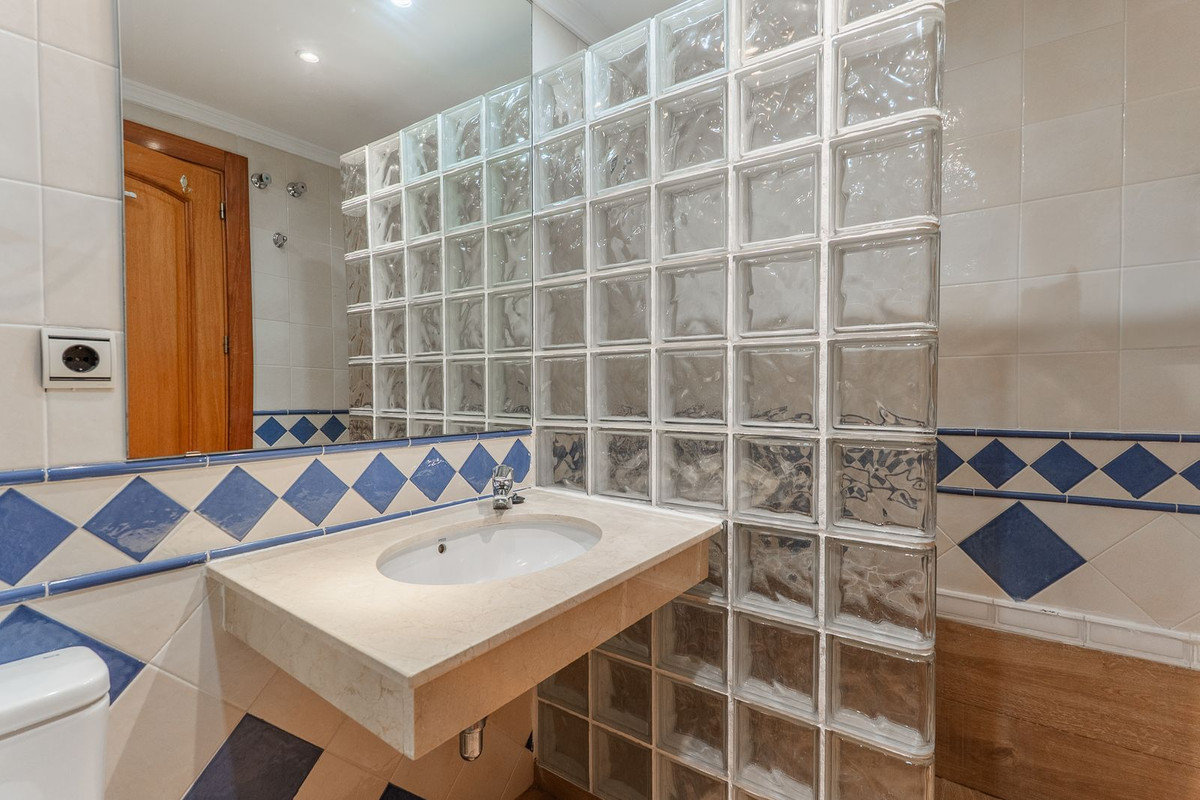 288663fa9c43241494c0bdb9ffe95e3a - 26