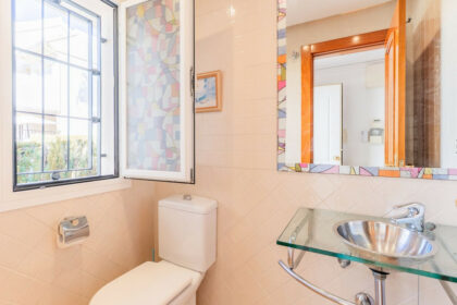 288663fa9c43241494c0bdb9ffe95e3a - 31