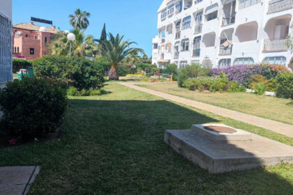 28a56ddd741049fae65544d8b7c68435 - 15