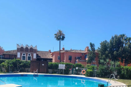 28a56ddd741049fae65544d8b7c68435 - 18