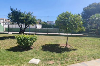 28a56ddd741049fae65544d8b7c68435 - 22