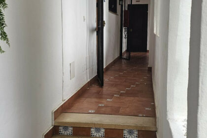 28a56ddd741049fae65544d8b7c68435 - 23