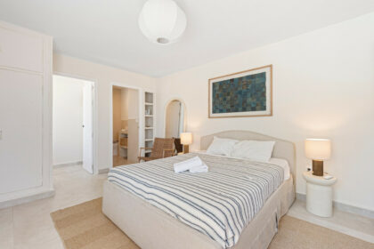 2a2fd3f68f0624d50a1de7b866d0166a - 13