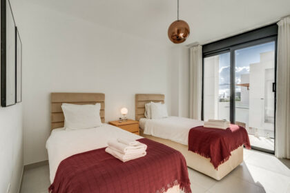 2a7795da32859c3874cd8eda0708482d - 21