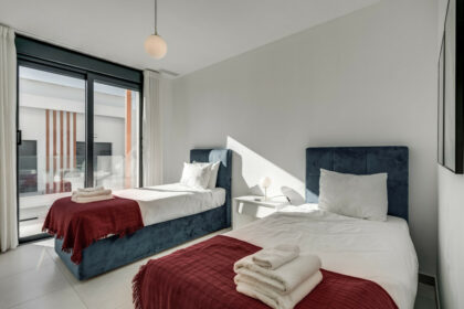 2a7795da32859c3874cd8eda0708482d - 22