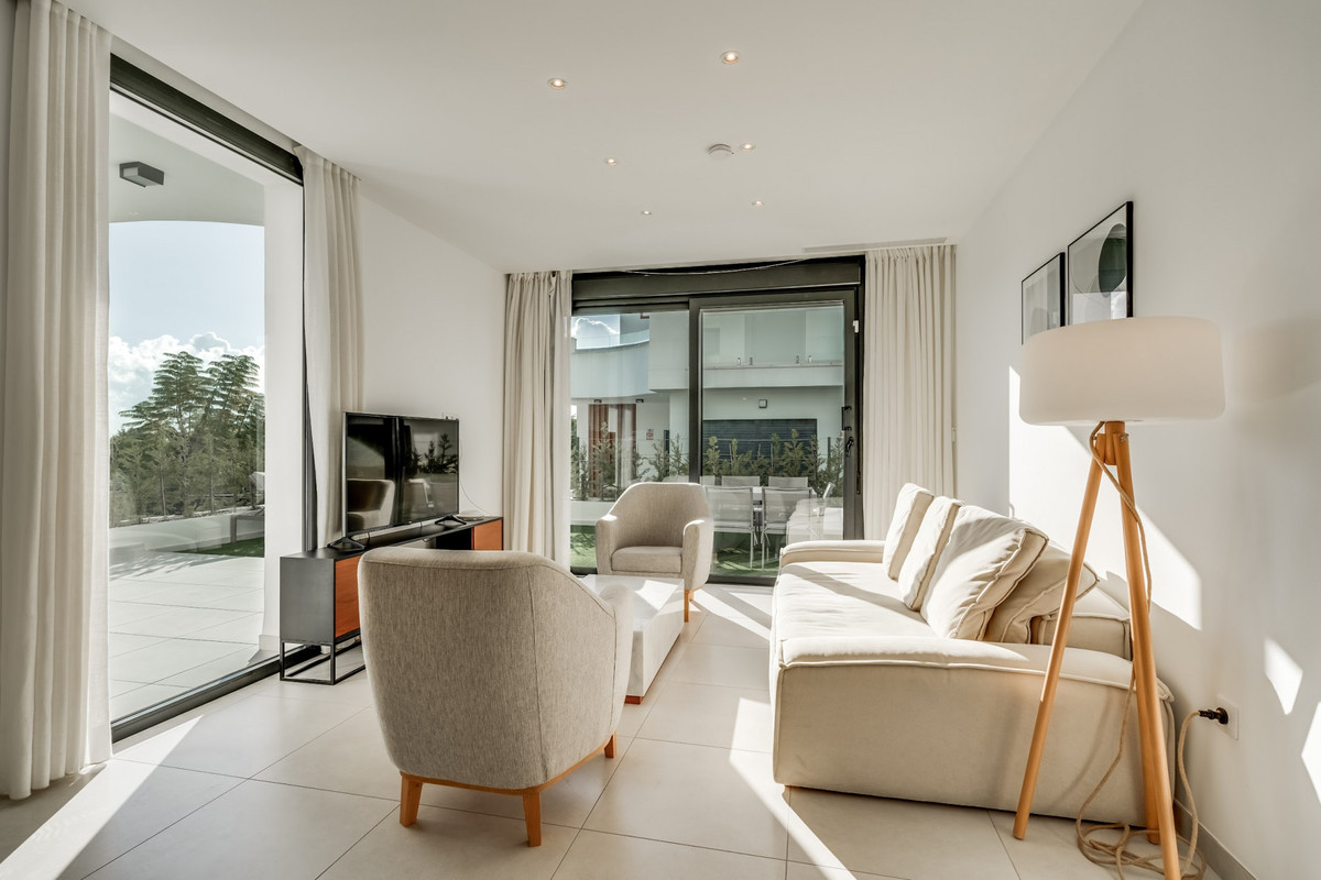 2a7795da32859c3874cd8eda0708482d - 6