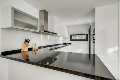 2a7795da32859c3874cd8eda0708482d - 9