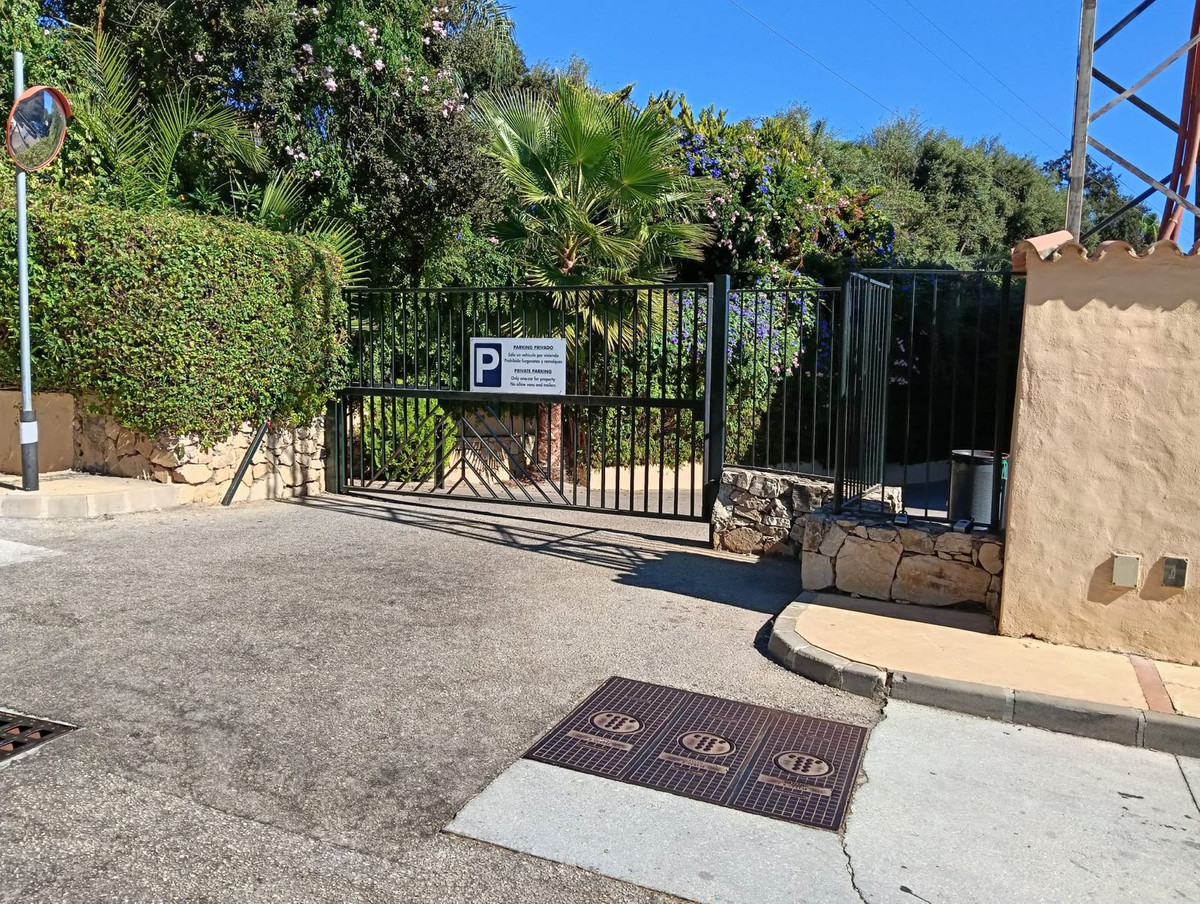 2a9cb2637db43ea64015c375cff16c85 - 18