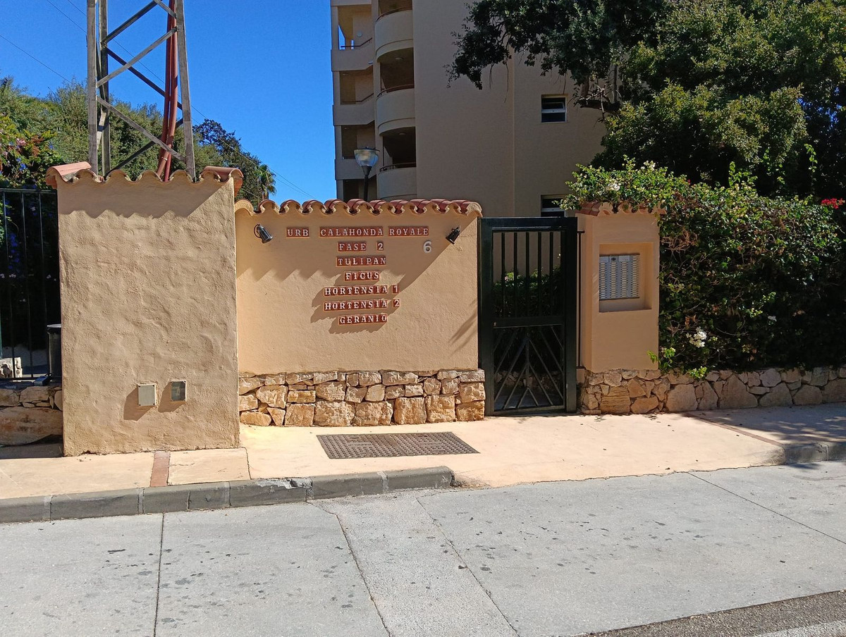 2a9cb2637db43ea64015c375cff16c85 - 19