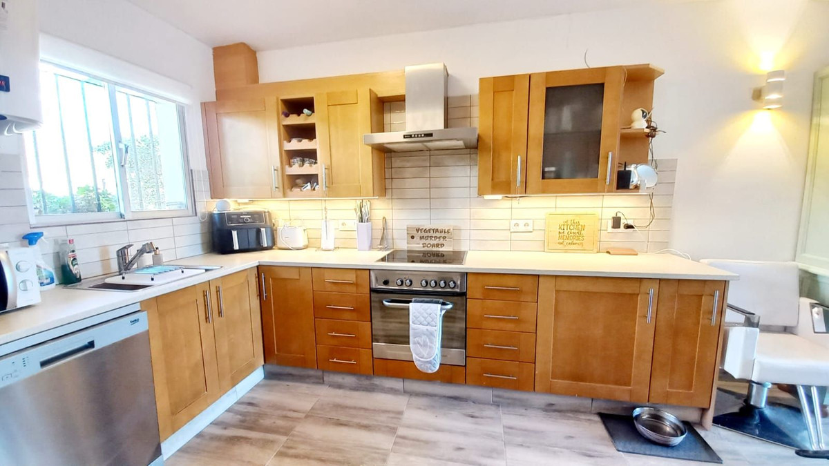 2b0b5c783bd788e8859500699a4d8a2f - 4