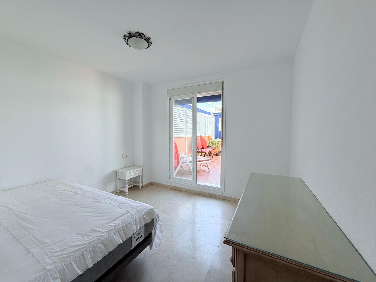 2bd1d182d0c4dcf18c3bd84ddb94025a - 12