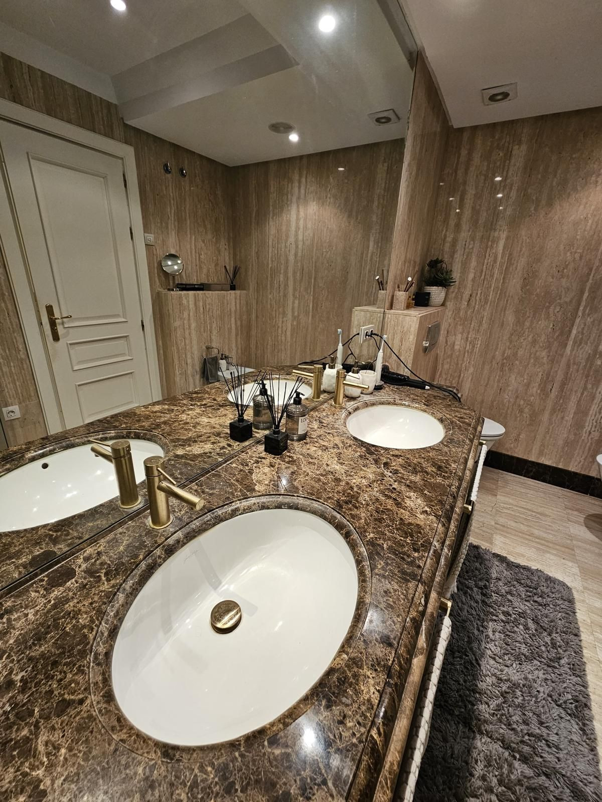 2be92d87b1ac94603c66bbac397d0998 - 12