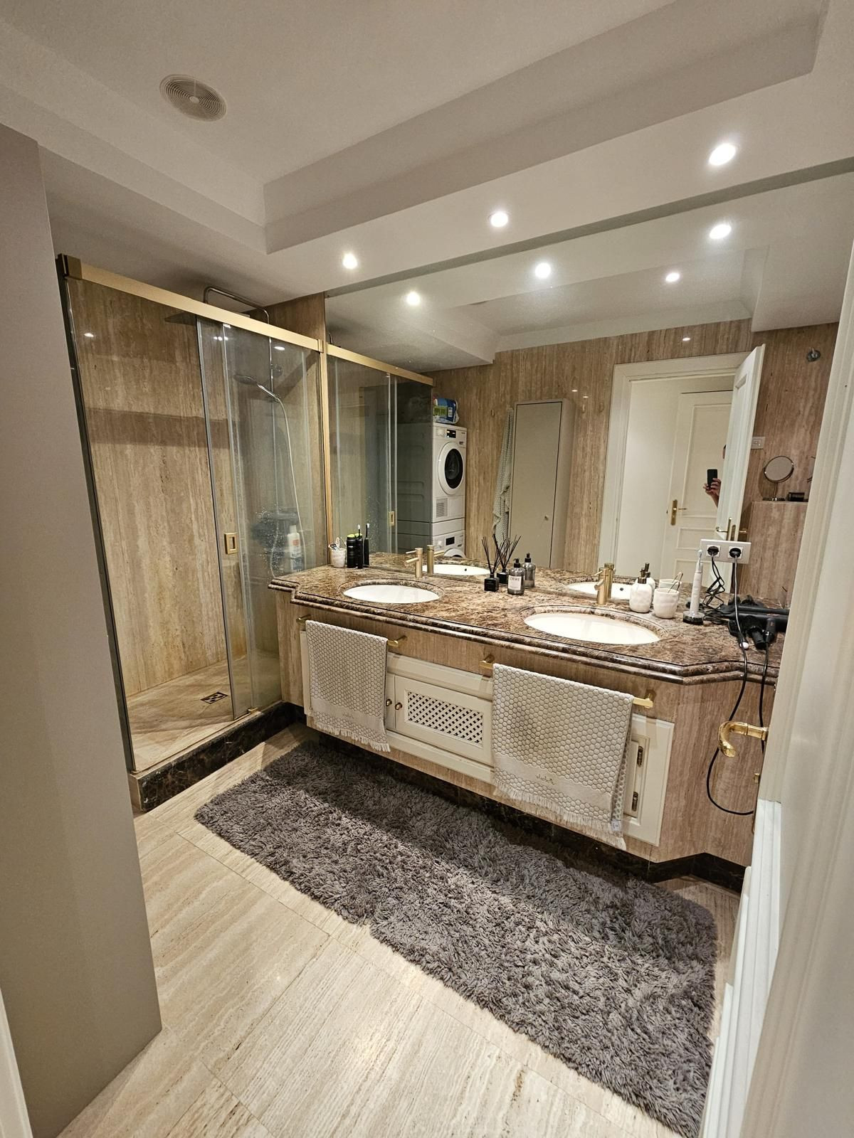 2be92d87b1ac94603c66bbac397d0998 - 23