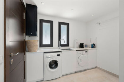 2c0ba4bdf80e970a2778dfc7e057542e - 36