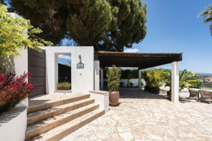 2c0ba4bdf80e970a2778dfc7e057542e - 41