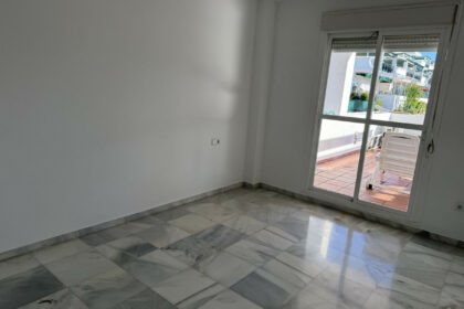 2c4f51593cbd86610327c381cf0c9069 - 13