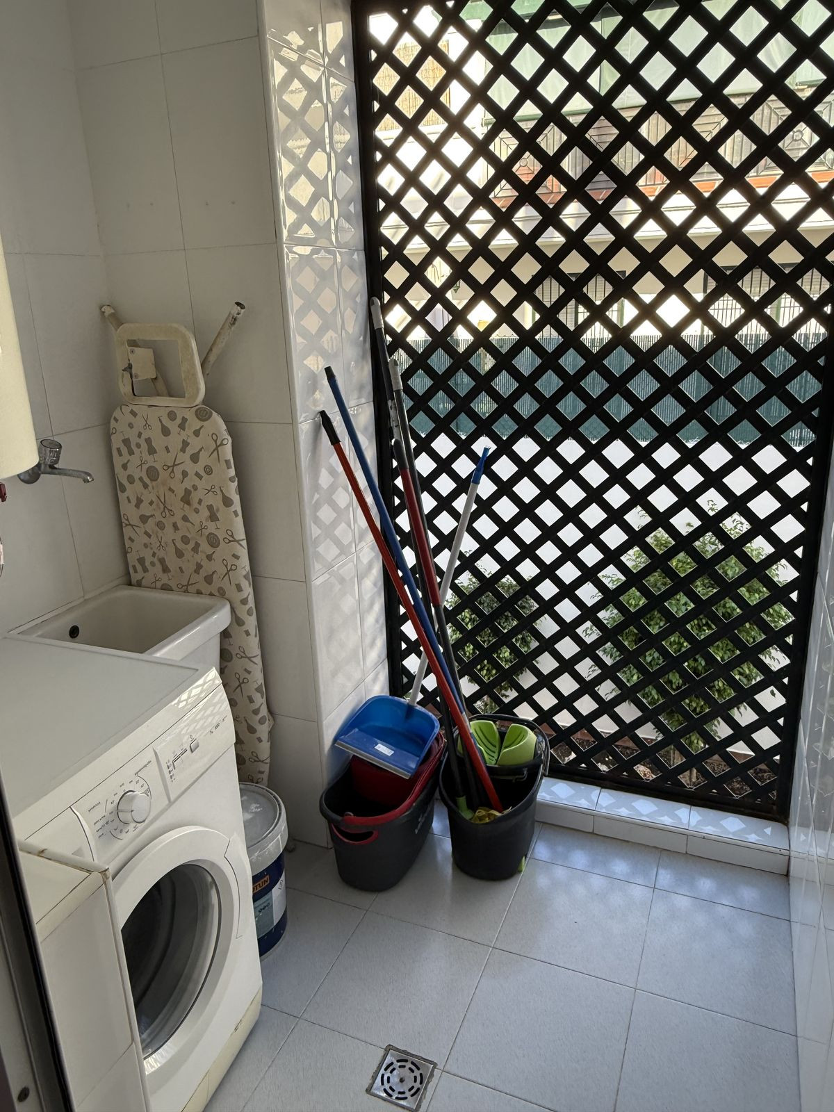 2c4f51593cbd86610327c381cf0c9069 - 9