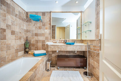 2c5135df2a6b8c0a5da62e771f5ddcc9 - 17