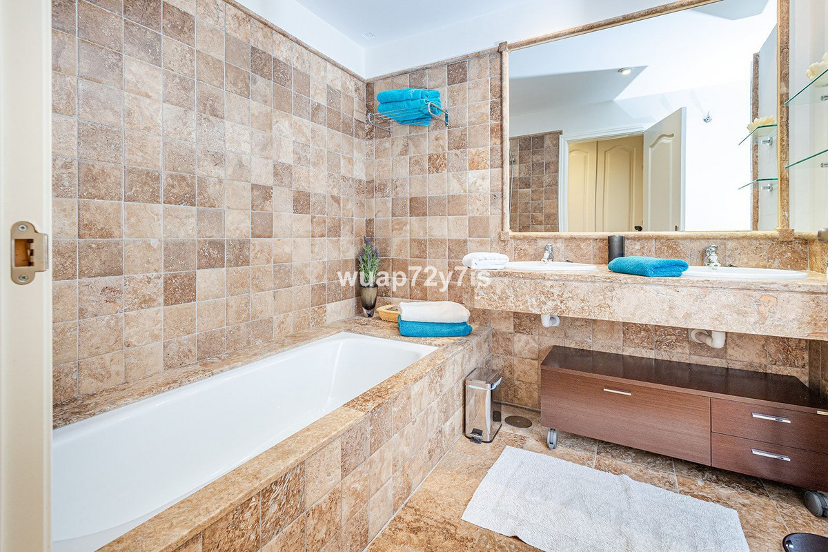 2c5135df2a6b8c0a5da62e771f5ddcc9 - 18