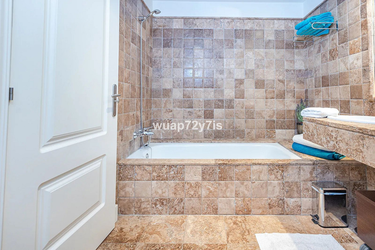 2c5135df2a6b8c0a5da62e771f5ddcc9 - 20