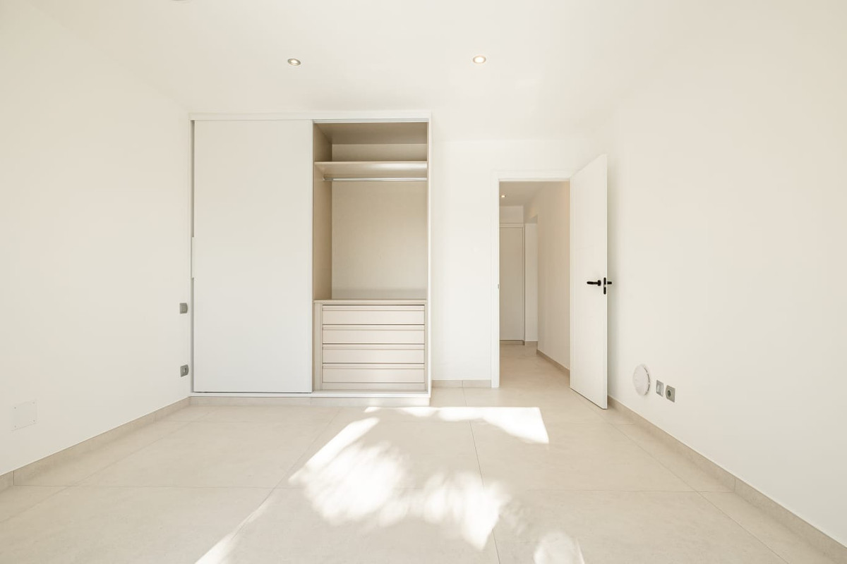 2ca3c78a4057d58b909a31666aa57dc1 - 18