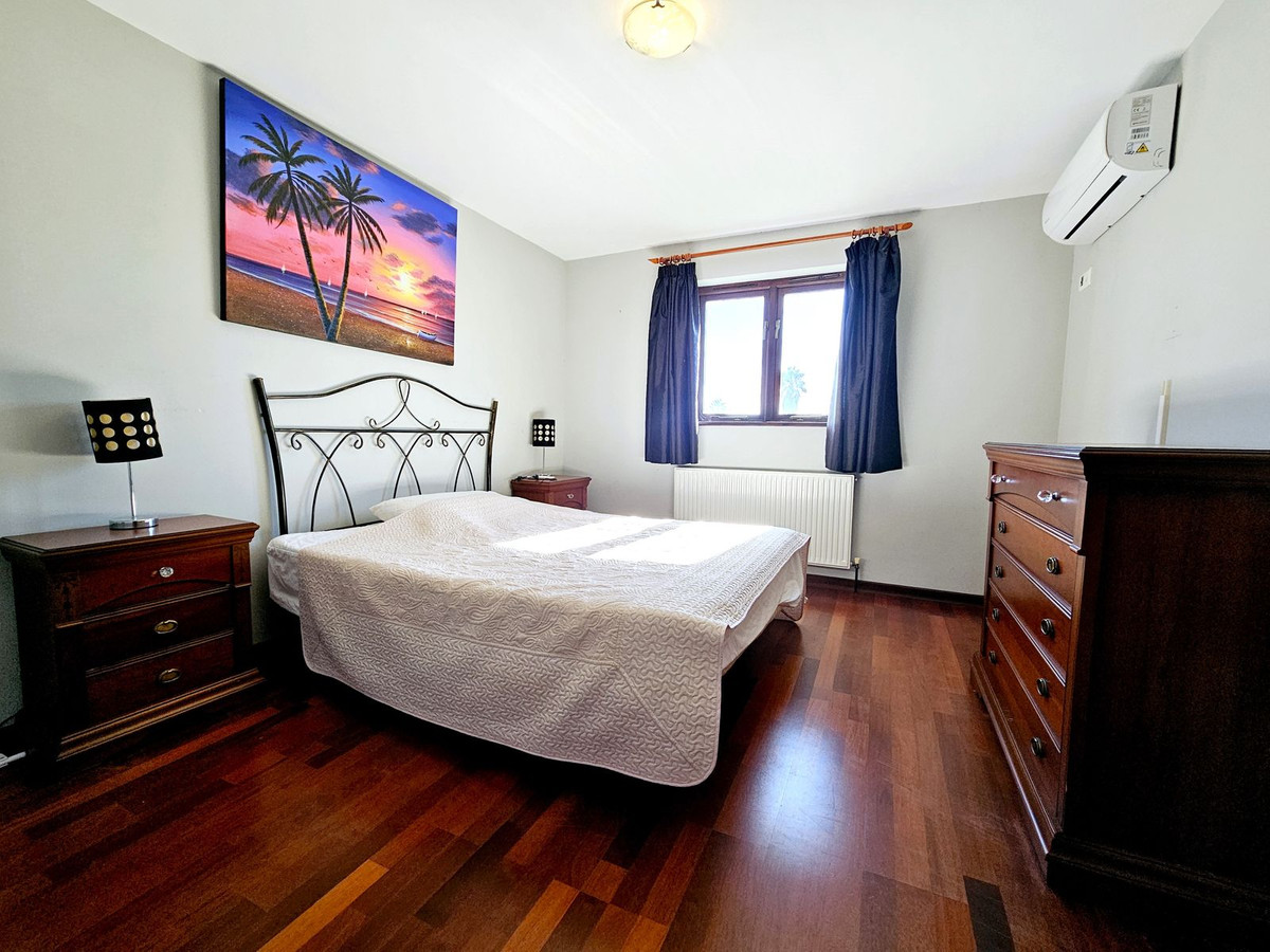 2ccd38b86be520bc9ac4bb15f89feff1 - 17