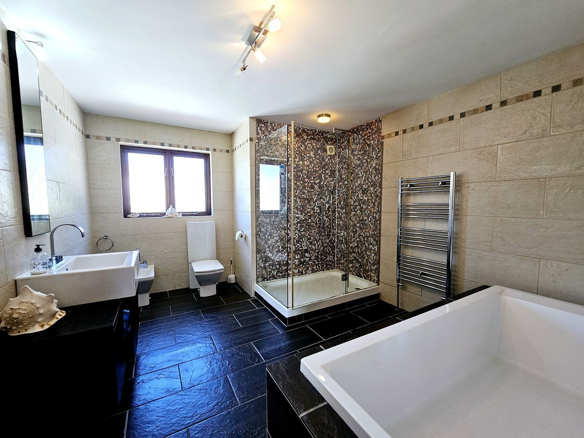 2ccd38b86be520bc9ac4bb15f89feff1 - 26