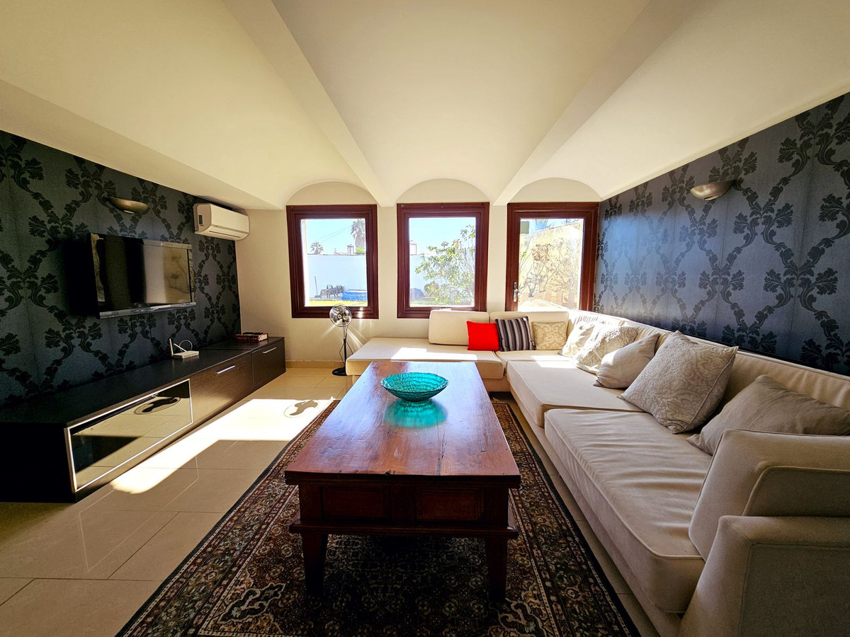 2ccd38b86be520bc9ac4bb15f89feff1 - 8