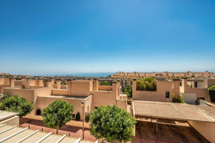 2d29fe369e4e03331da79741dd1e8ef7 - 15