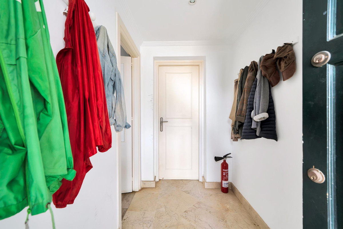 2d3aa501cc79edb8e9116c43a2590eac - 23