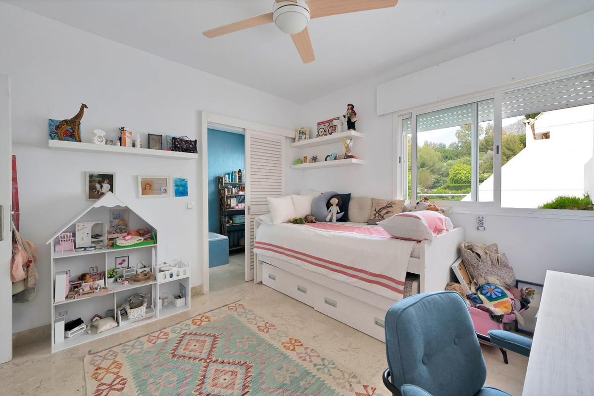 2d3aa501cc79edb8e9116c43a2590eac - 33