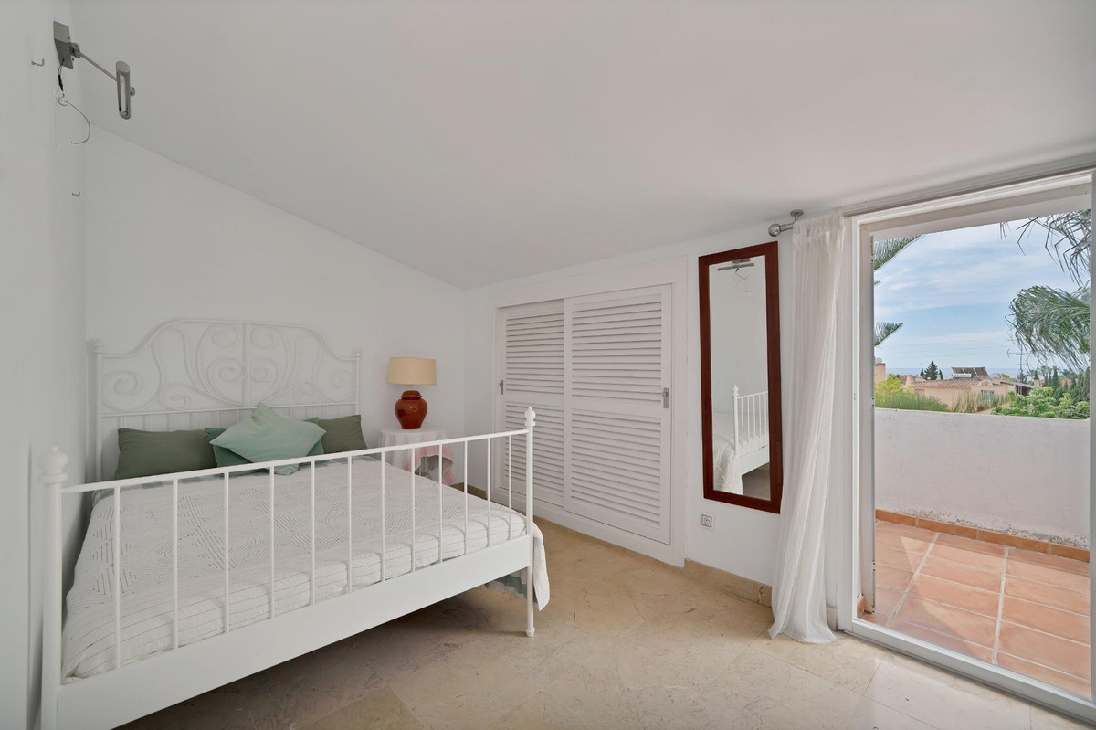 2d3aa501cc79edb8e9116c43a2590eac - 37