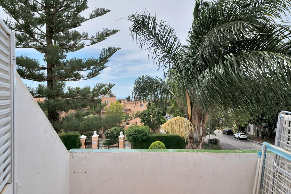 2d3aa501cc79edb8e9116c43a2590eac - 40