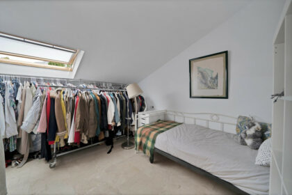 2d3aa501cc79edb8e9116c43a2590eac - 42