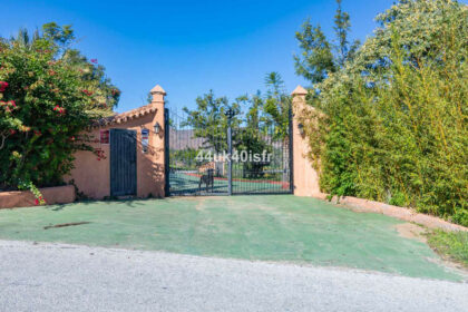 2e2f2420b58b40c8881a0e400ebf5e2c - 11