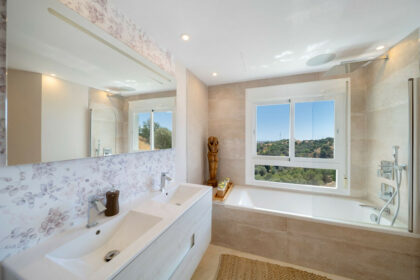 2ec0dc121b83455b5c243712e36e74df - 17